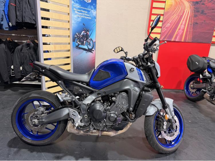 YAMAHA MT-09