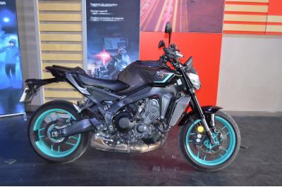 YAMAHA MT-09
