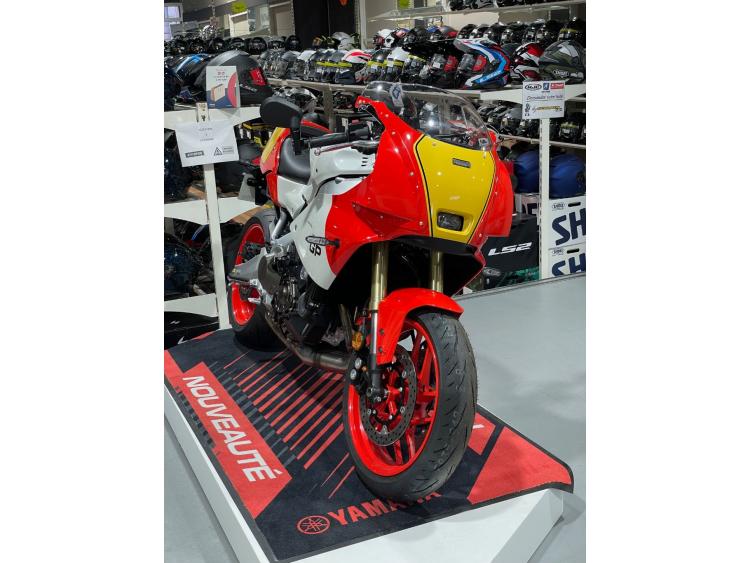 YAMAHA XSR 900 35KW 890 cm3