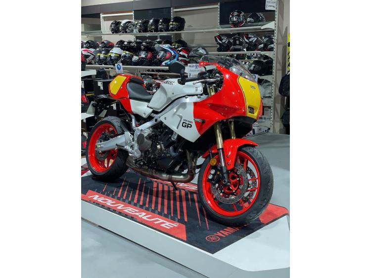 YAMAHA XSR 900 35KW 890 cm3