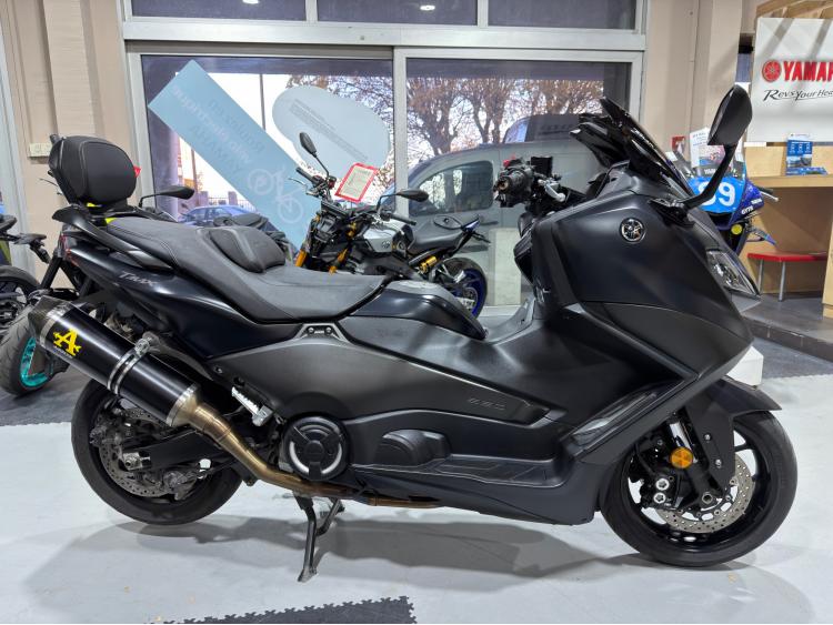 YAMAHA T-MAX 560