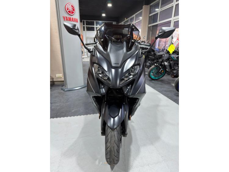 YAMAHA T-MAX 560